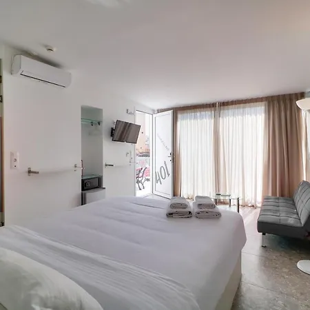 Athensdot Hotell 3*